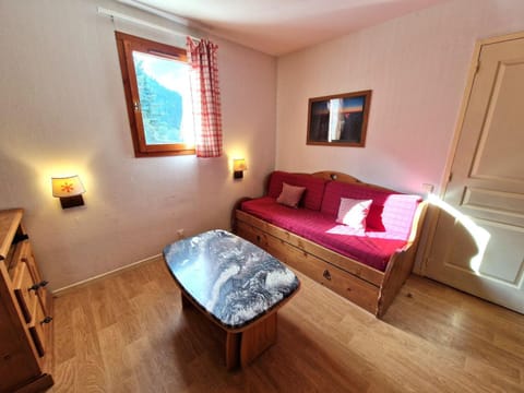 Appartement 4 pièces, 6-8 pers, au pied des pistes - FR-1-265-192 Apartment in Piedmont