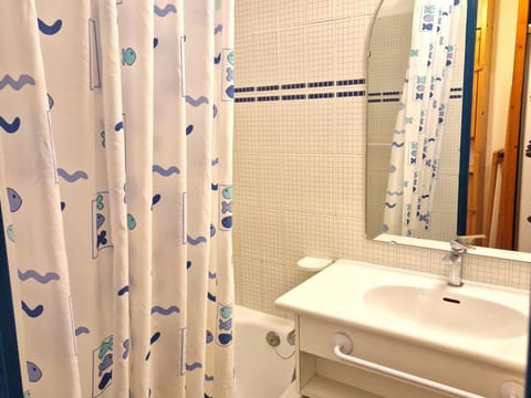 Studio 4 pers au cœur de Valfréjus, balcon, TV, casier à skis - FR-1-265-208 Apartment in Piedmont