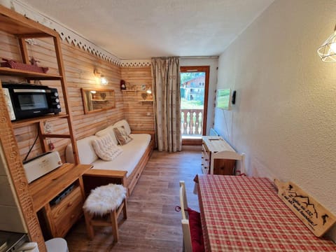 Studio charmant pour 2-3 pers. au sud de 17m² à Valfréjus - FR-1-265-237 Apartment in Piedmont