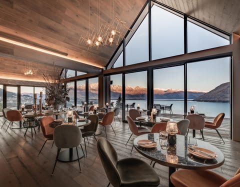 Restaurant/places to eat, Natural landscape, Lake view, Mountain view