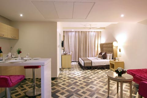 Photo of the whole room, On site