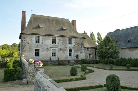 Facade/entrance, Children play ground