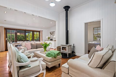 Living room, Lounge or bar, Seating area
