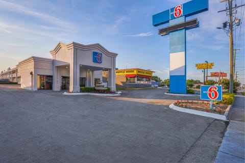 Property building, Lobby or reception, On site