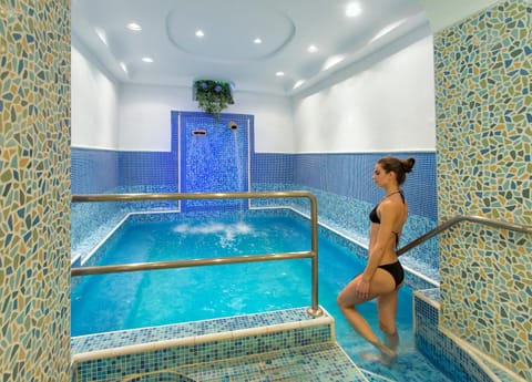 Hot Spring Bath, Hot Tub, Spa and wellness centre/facilities