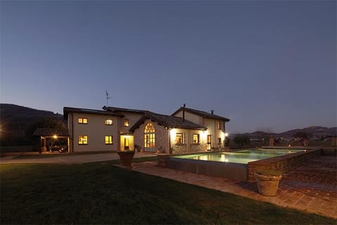 Property building, Restaurant/places to eat