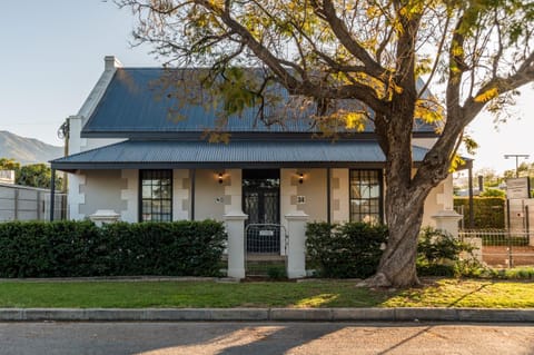Property building, Facade/entrance, Street view