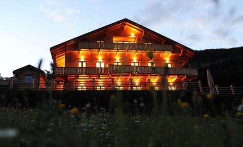 Property building, Off site, Day, Summer, On site, Sunset