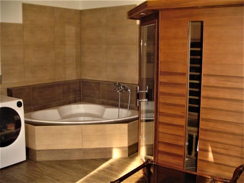 Sauna, Bathroom