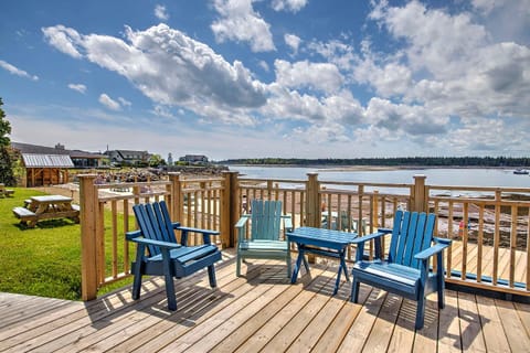 Natural landscape, Balcony/Terrace, Sea view
