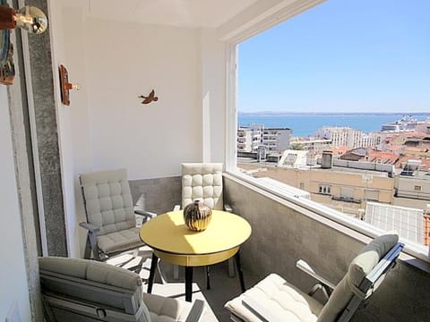 Toilet, View (from property/room), Balcony/Terrace, City view