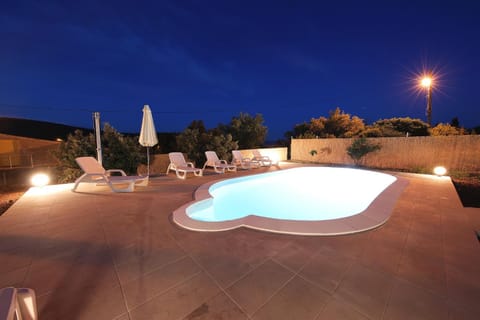 holiday home on DUGI OTOK - OTOK House in Zadar County