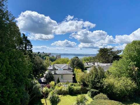 Garden view, Sea view