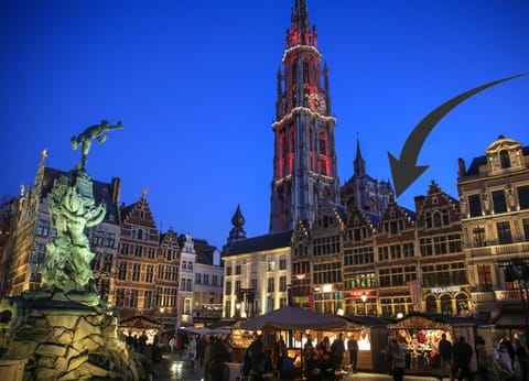 Antwerp old town triplex apartment Apartment in Antwerp