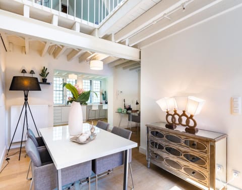 Antwerp old town triplex apartment Apartment in Antwerp