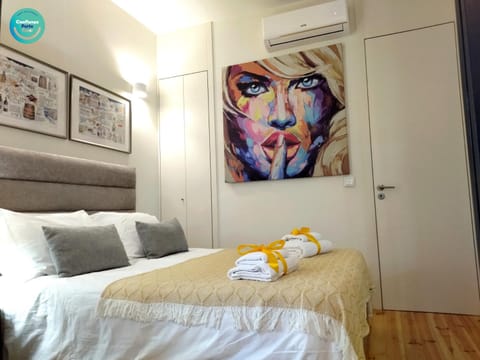 Bed, Bedroom, towels, wardrobe, air conditioner
