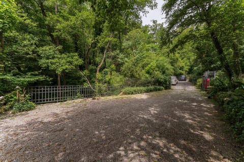 Property building, Parking