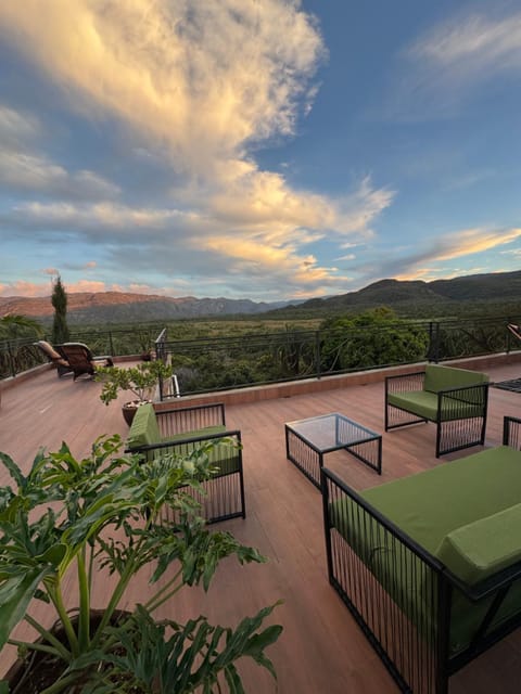 Balcony/Terrace, Mountain view