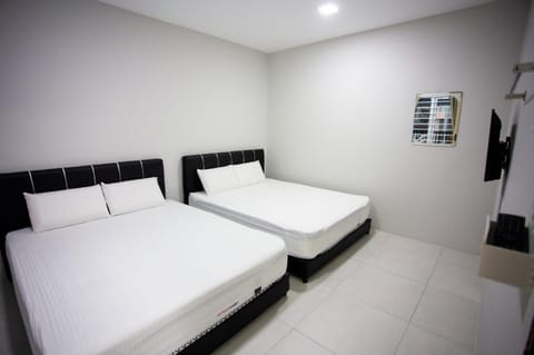 Bed, TV and multimedia, Photo of the whole room, Bedroom, air conditioner
