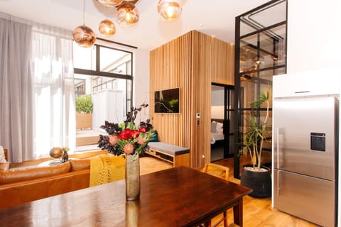 TV and multimedia, Living room, Dining area