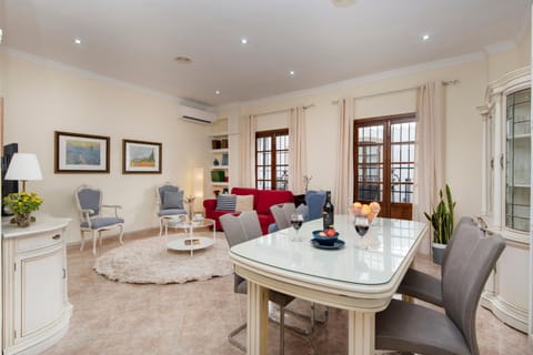 Balcony/Terrace, Seating area, Dining area