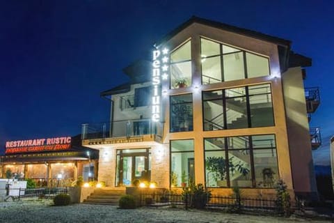 Pensiunea Carul cu flori Bed and Breakfast in Serbia