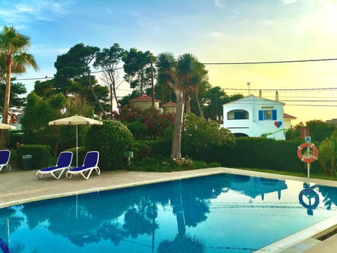 Property building, Swimming pool