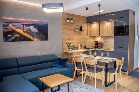 Coffee/tea facilities, Kitchen or kitchenette, Living room, Seating area, Dining area, minibar, pet friendly, stove