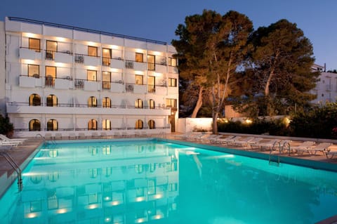 Facade/entrance, Swimming pool, Swimming pool