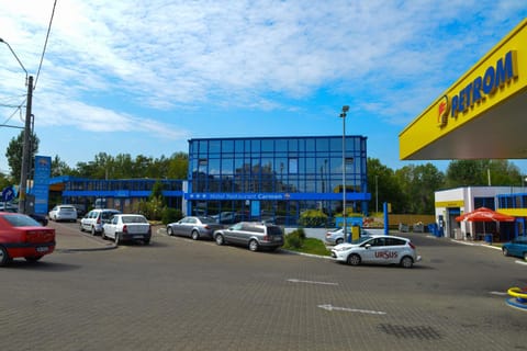 Facade/entrance, On site
