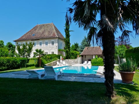 Property building, Garden view, Pool view, Swimming pool