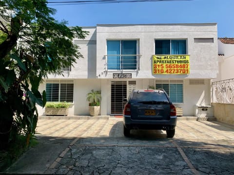 Property building, Facade/entrance