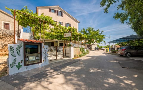 Property building, Balcony/Terrace