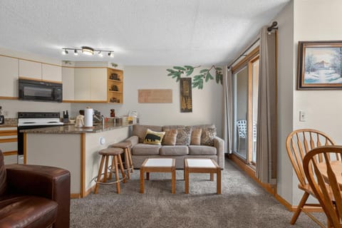 Day, Kitchen or kitchenette, Living room, Seating area, Dining area, Bedroom, furniture, microwave, kitchen