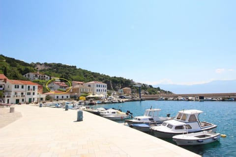 Apartments Silvija Cubranic Bed and Breakfast in Lika-Senj County