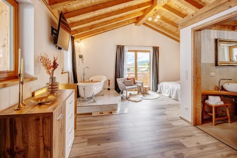 Landhaus Trinis - Kleine Kaffee Tee Theke mit Kühlschrank - Parkplatz House in Tyrol