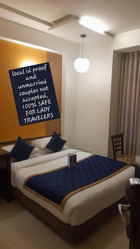 Bed, View (from property/room), Living room, Bedroom, City view, internet