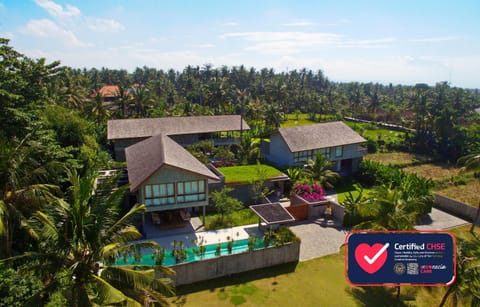 Property building, Day, Natural landscape, Bird's eye view, Swimming pool
