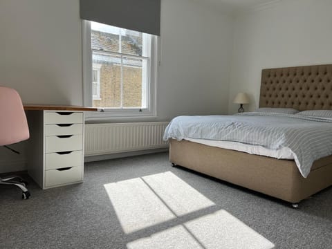 200m To Botanical Garden 3 Bedroom Victoria House Vacation rental in Cambridge