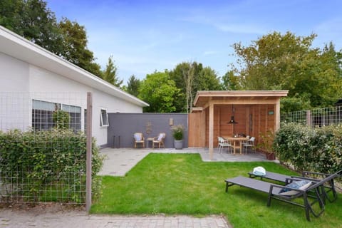 Property building, Balcony/Terrace, Garden view