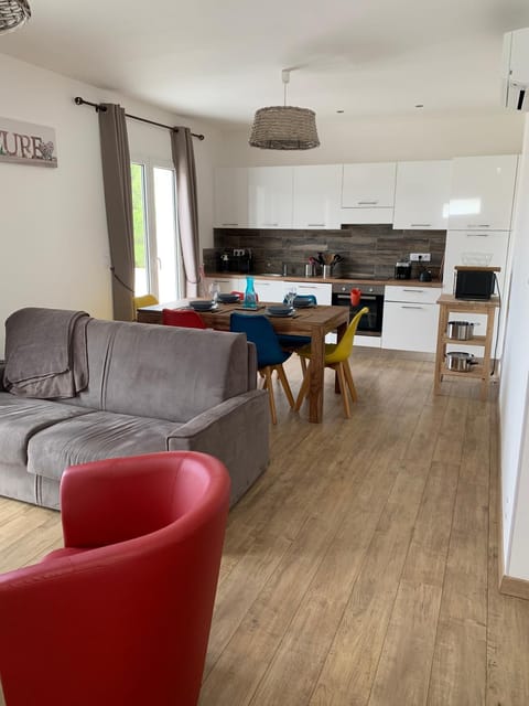 Living room, Dining area