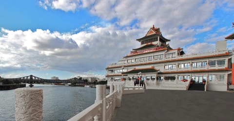 Facade/entrance, Bird's eye view, Area and facilities