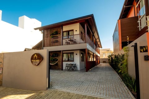 Property building, Facade/entrance