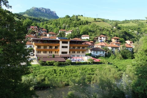 Property building, Bird's eye view, Pool view