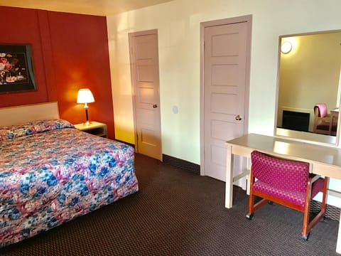 Travelers Inn Motel Motel in Salem