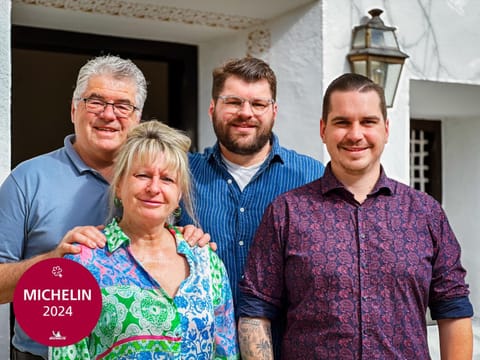 People, Certificate/Award