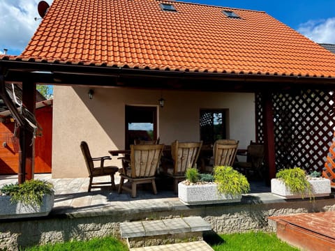 Patio, Balcony/Terrace, Seating area, Entertainment, Entertainment