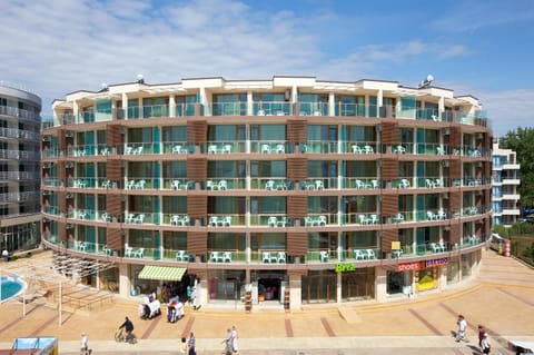 Day, Landmark view