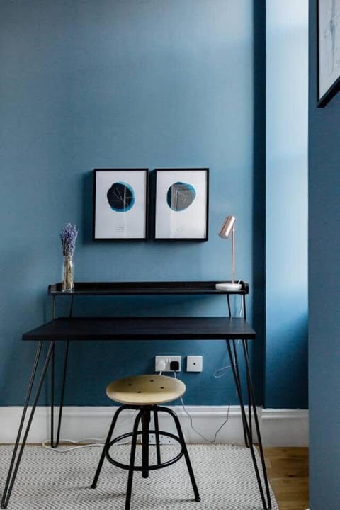 Incredible contemporary flat in heart of west end Apartment in Glasgow