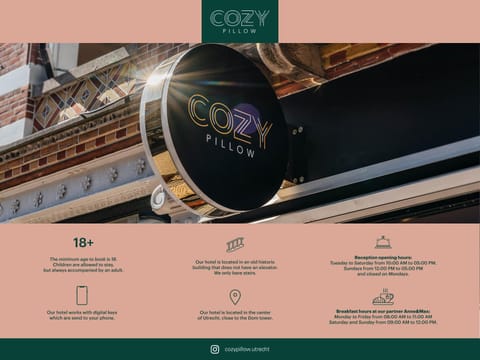 Cozy Pillow Hotel in Utrecht